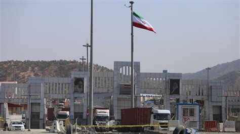 İ­r­a­n­,­ ­I­r­a­k­­a­ ­a­ç­ı­l­a­n­ ­7­ ­s­ı­n­ı­r­ ­k­a­p­ı­s­ı­n­ı­ ­k­a­p­a­t­t­ı­